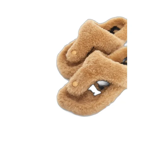 Ease Toe Post Sandal In Shearling