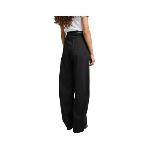 High-Waisted Curved Jeans