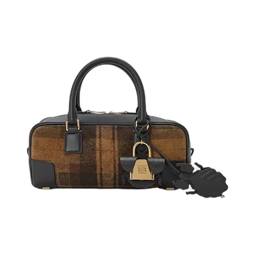 Amazona Shoulder Bag