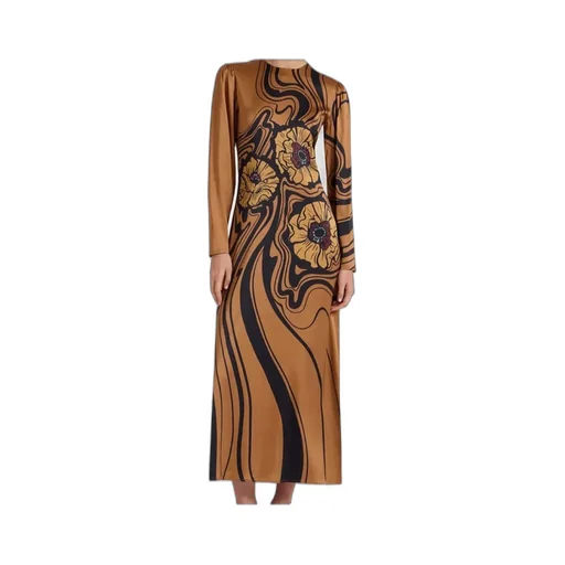 Clingy Swing Maxi Dress