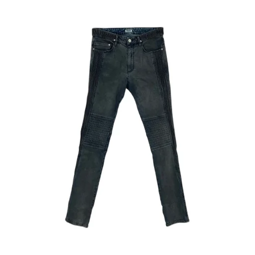 Belt-Loop Jeans