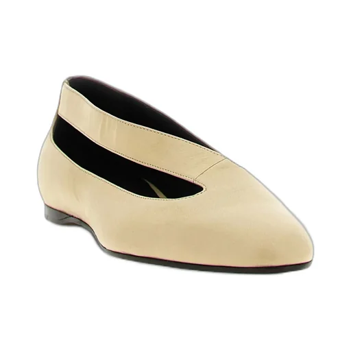 Round-Toe Flat Shoes