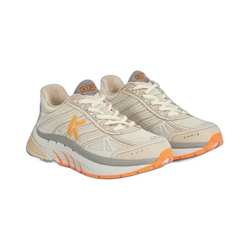 Pace Sneakers