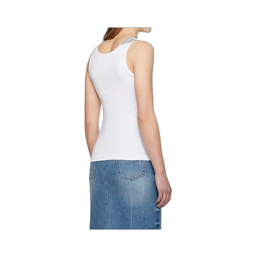 Ribbed Round-Neck Vest