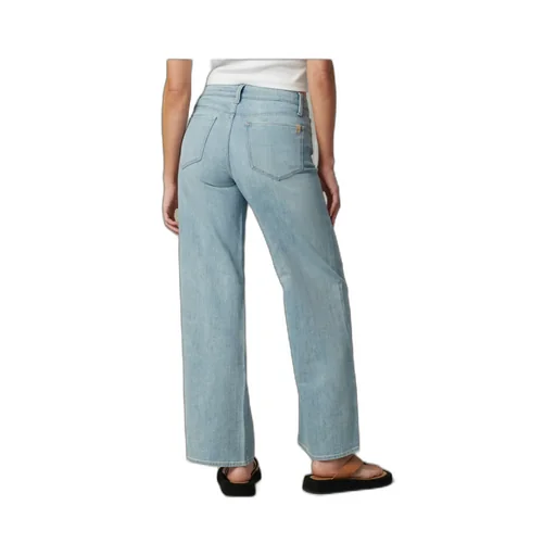 Belt-Loop Jeans