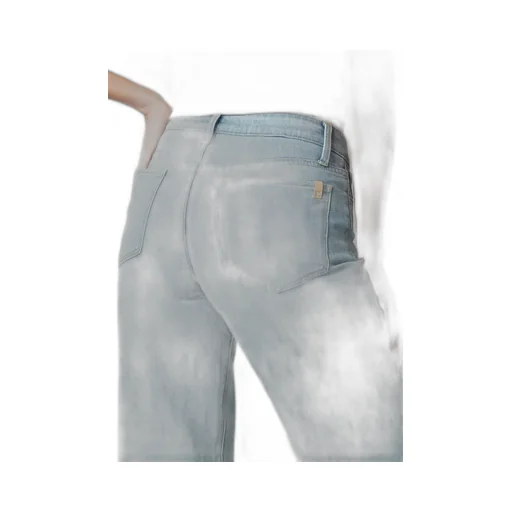 Belt-Loop Jeans