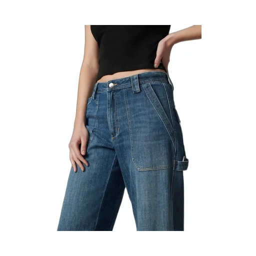 Belt-Loop Jeans