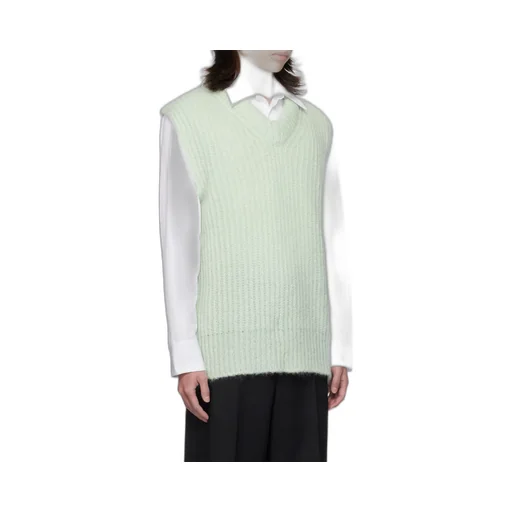 Sleeveless Knitted Sweater