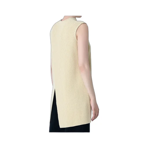 Sleeveless Knitted Vest