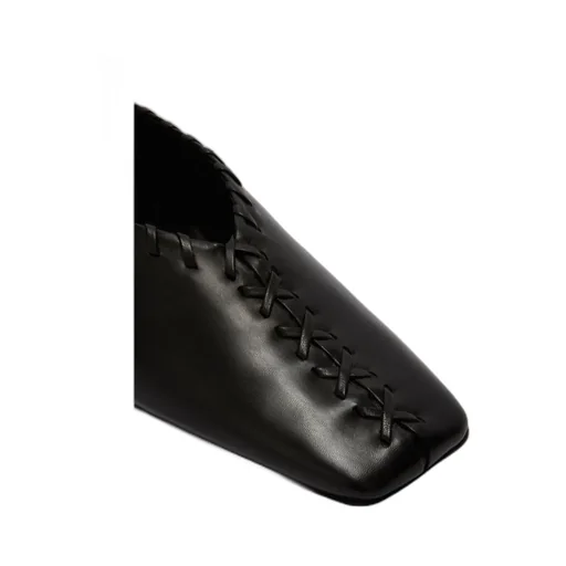 Ring-Detailed Stitching Ballet Flats