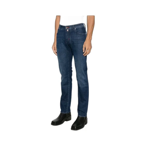Belt-Loop Jeans