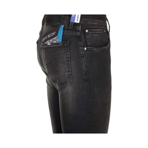 Belt-Loop Jeans