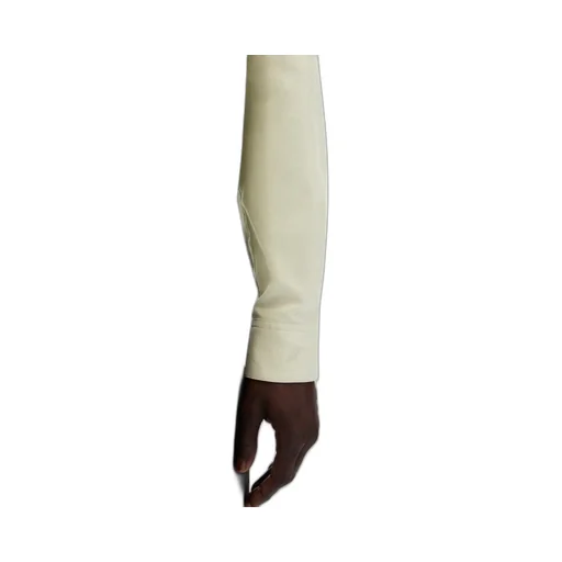 Long-Sleeved Curved Hem Shirt