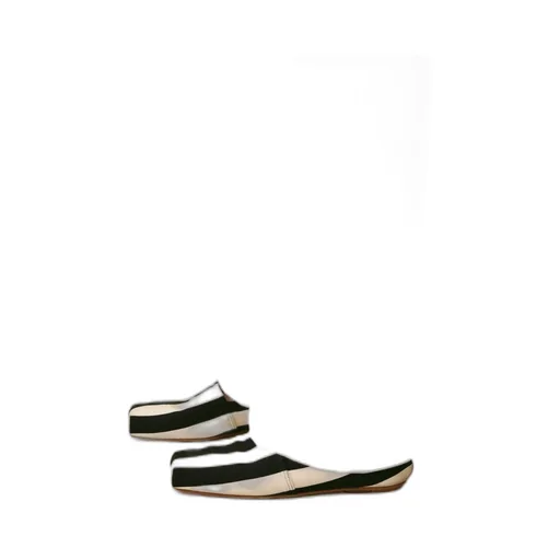 Square Toe Casual Shoes