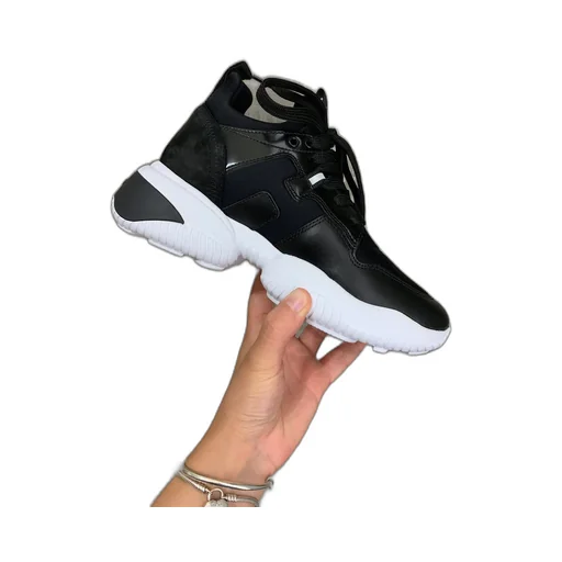Interaction Low-Top Sneakers