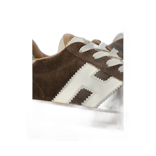H647 Low-Top Sneakers