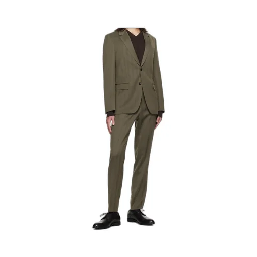 Long-Sleeved Suit