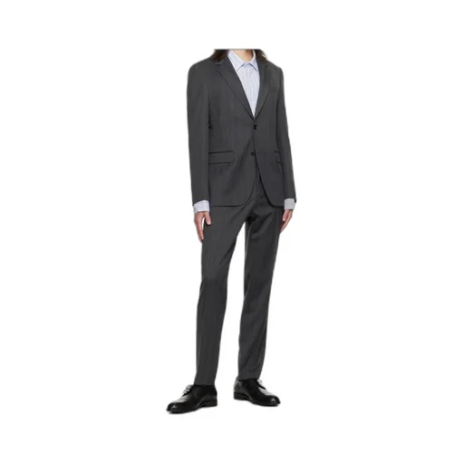 Long-Sleeved Suit