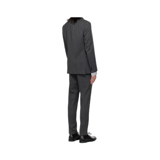 Long-Sleeved Suit