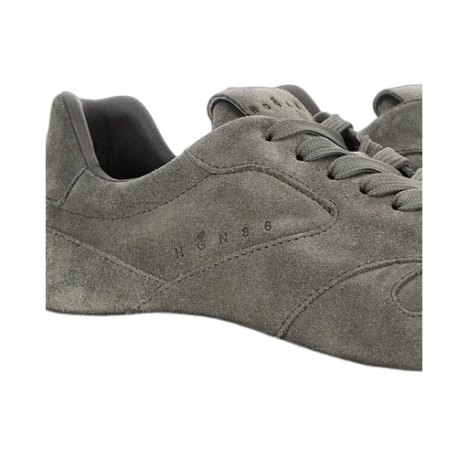Hyperlight Low-Top Sneakers