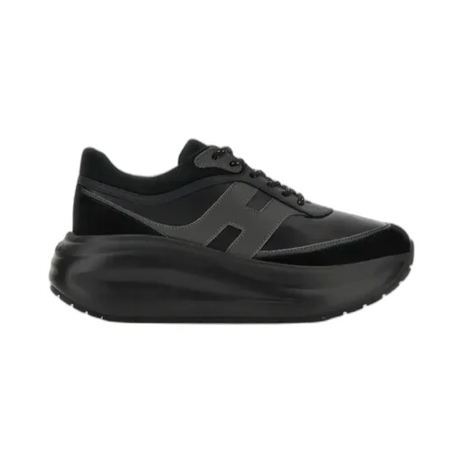 H696 Sneakers
