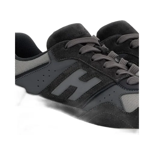 Hyperlight Sneakers