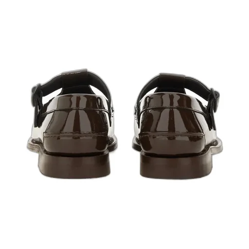 Alber Round-Toe Flat Shoes