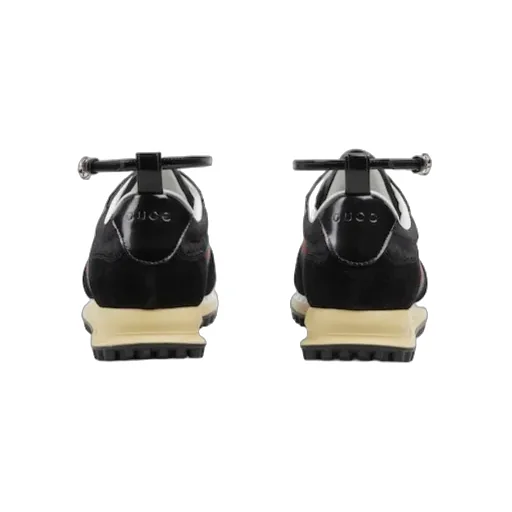 Re-Motion Sneaker