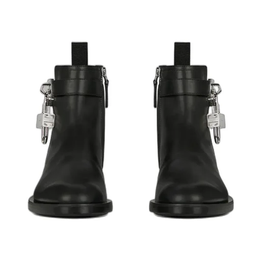 Padlock-Detail Boots