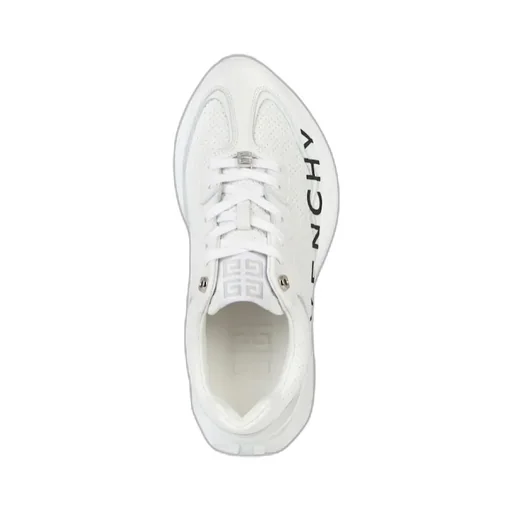 Giv Runner In Perforated Leather
