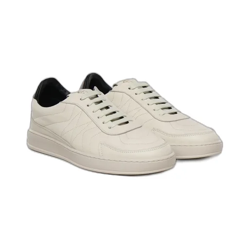 Round Head Low-Cut Sneakers