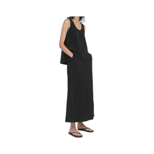 Sleeveless Tank Top