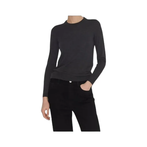 Long-Sleeved Crew Neck Pullover