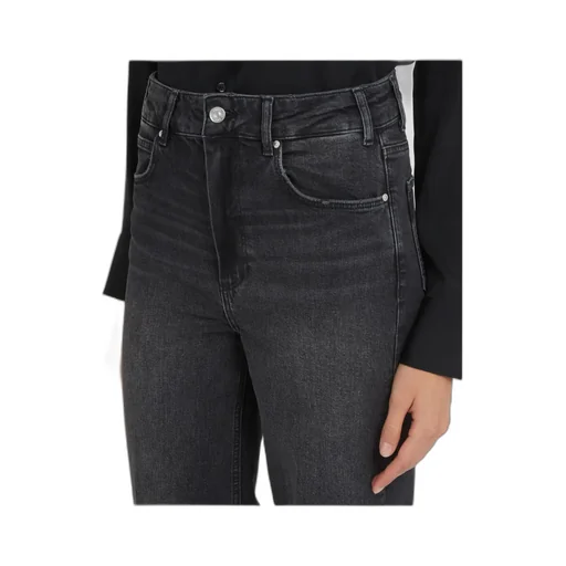 Belted Jeans