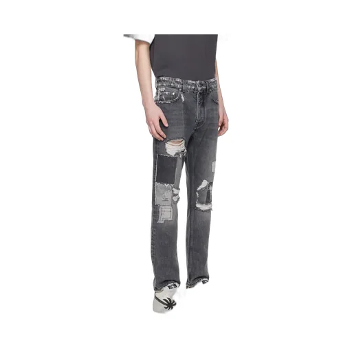 Ripped Detailed Straight Leg Jeans