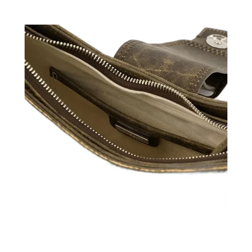 Broc Le Zipped Shoulder Bag