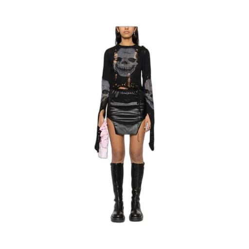 Round-Neck Long-Sleeved Sweater