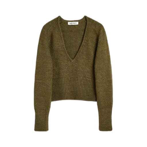 Sharp V-Neck Knitwear