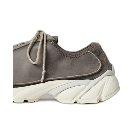 Klove Clawed Lace-Up Sneakers