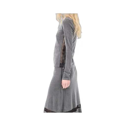 Long-Sleeved T-Shirt
