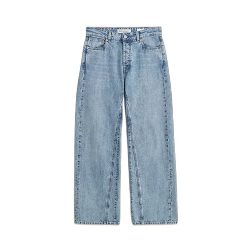 Belt-Loop Jeans