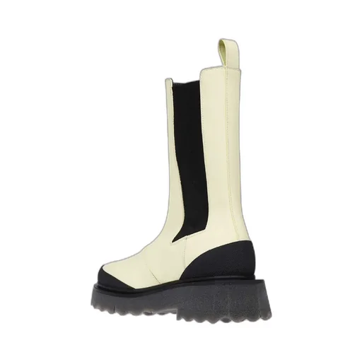 Round Toe Chelsea Boots