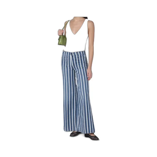 The Patch Pocket Twister Sneak Jeans