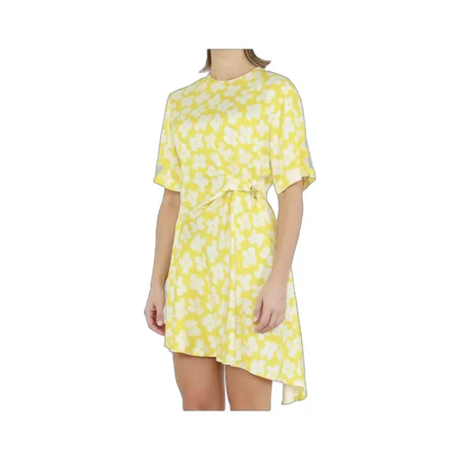Short-Sleeved Dress