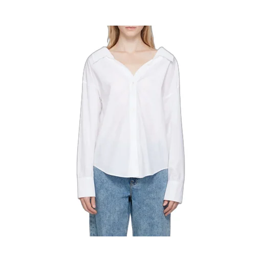Buttoned Long-Sleeved Shirt