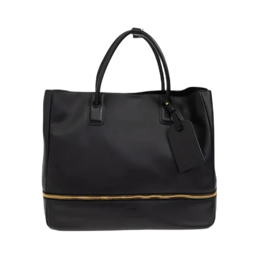 Logo Embossed Zipped Shopper Bag