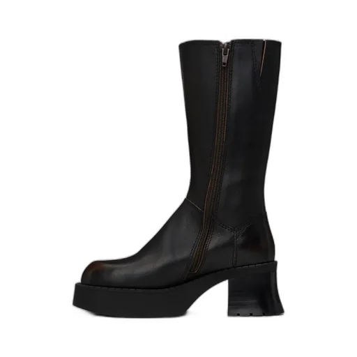 Round-Head Boots