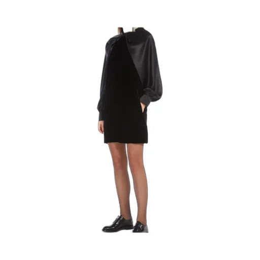 Twist Detailed Long-Sleeved Dress