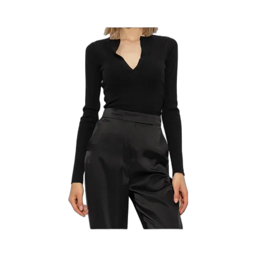 V-Neck Long-Sleeved Top