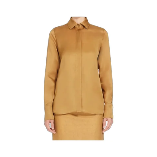 Buttoned Long-Sleeved Shirt